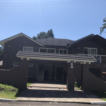 Casa Gramado Vista Para O Vale - Parte Terreaヴィラ エクステリア 写真